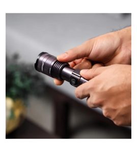Zoomable led flashlight 